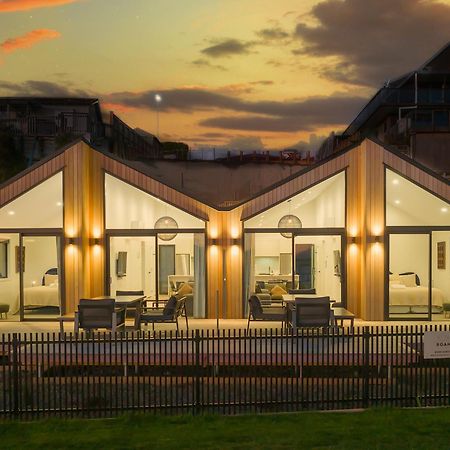 Absolute Lakefront House タウポ エクステリア 写真