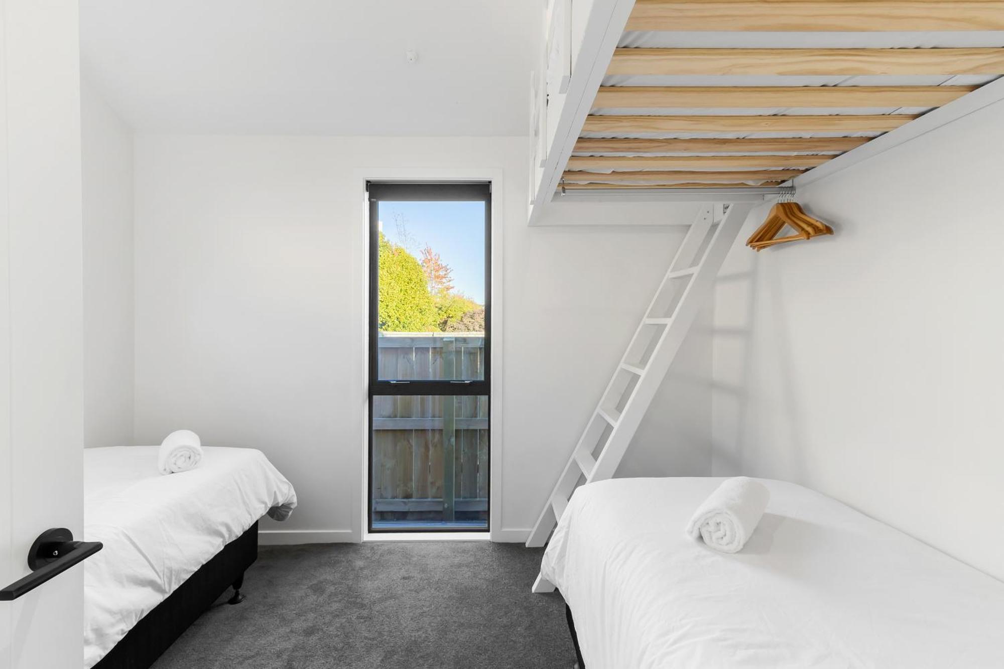 Absolute Lakefront House タウポ エクステリア 写真