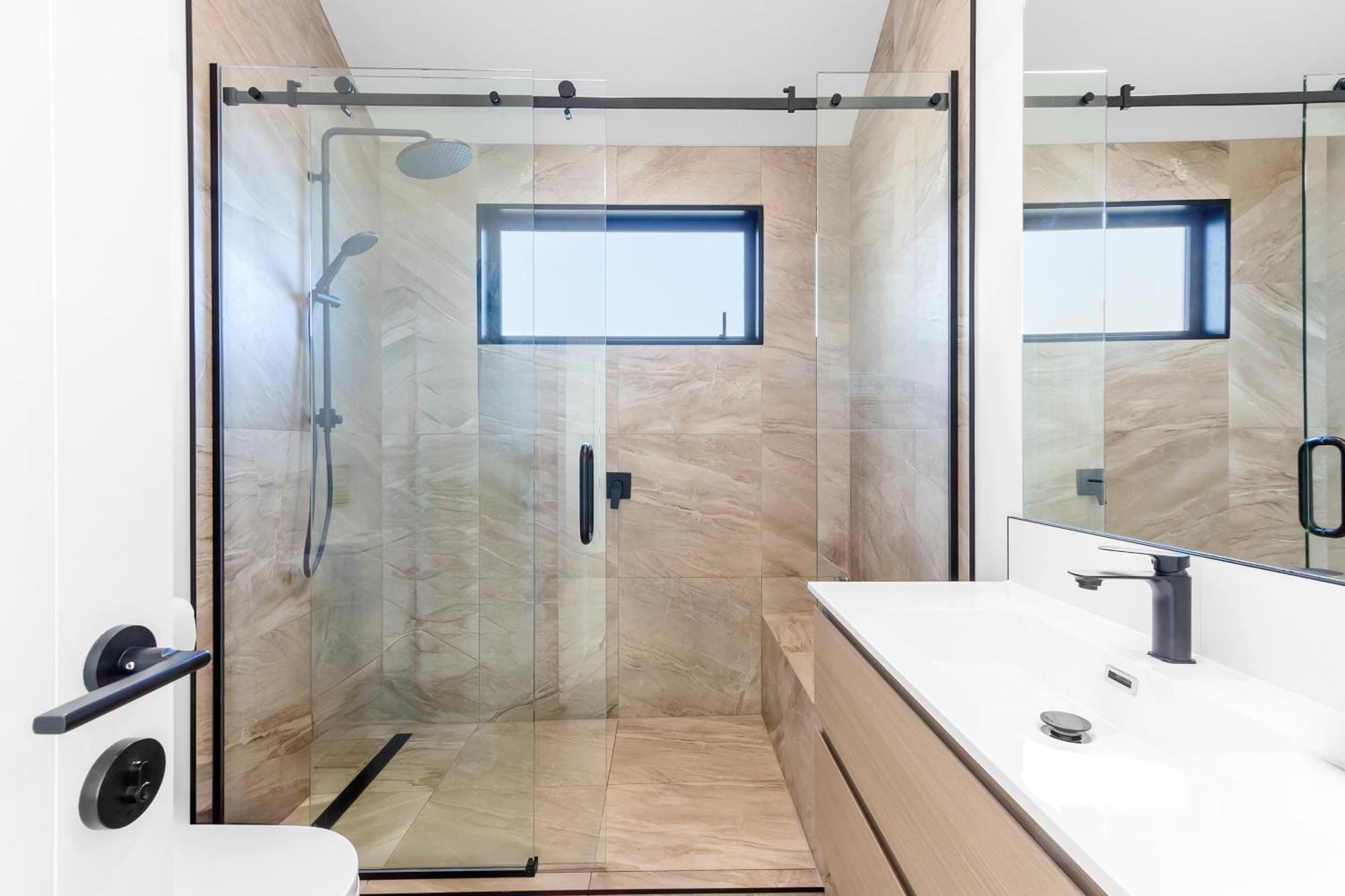 Absolute Lakefront House タウポ エクステリア 写真