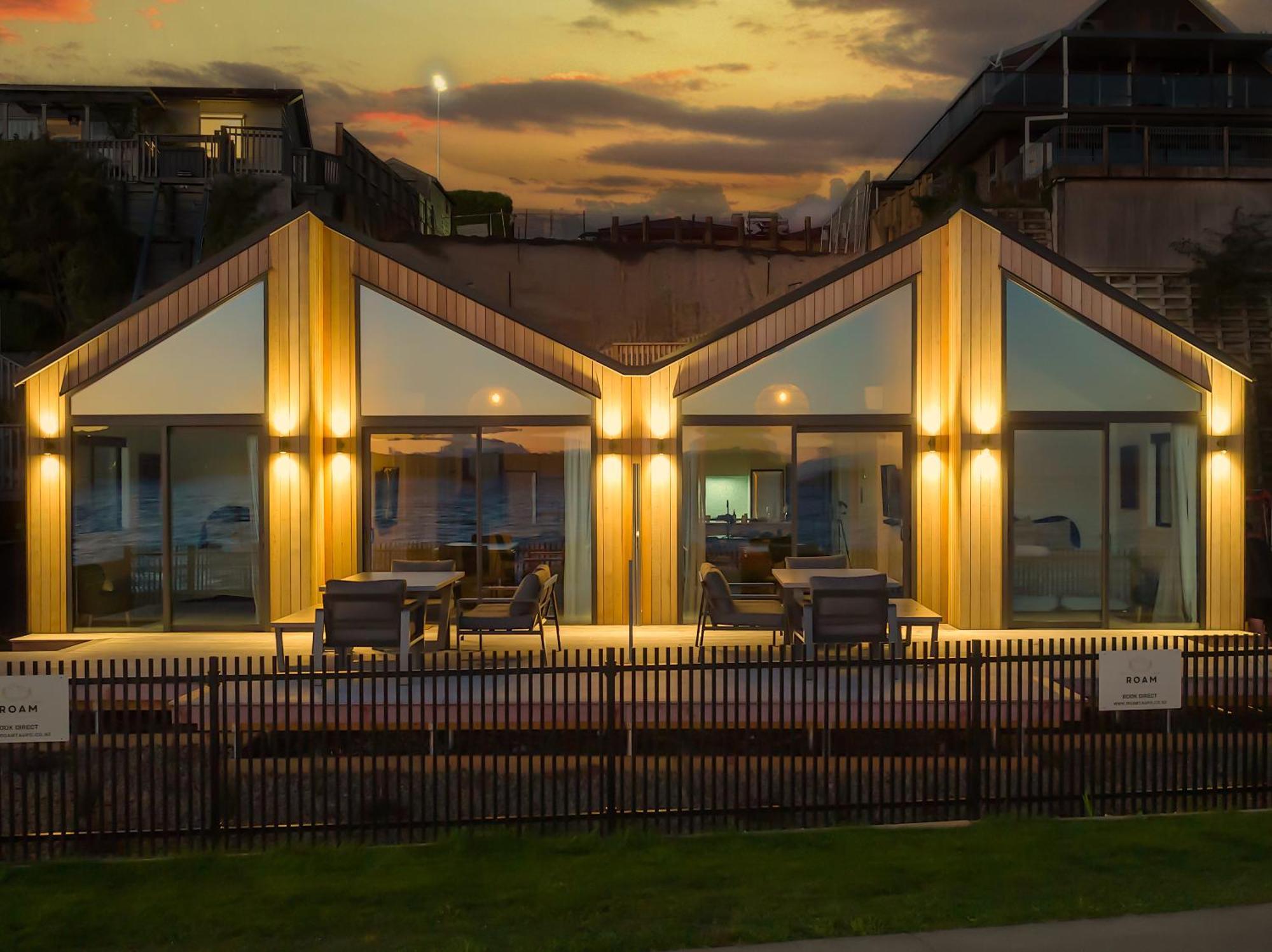 Absolute Lakefront House タウポ エクステリア 写真